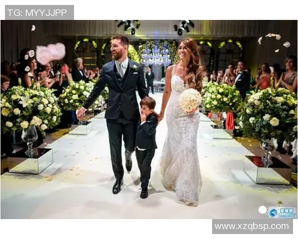 足球明星与粉丝之间的甜蜜约定与心动瞬间